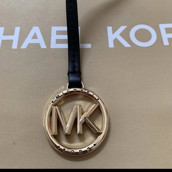 NWOT Michael Kors Golden black bag charm - Picture 1 of 1